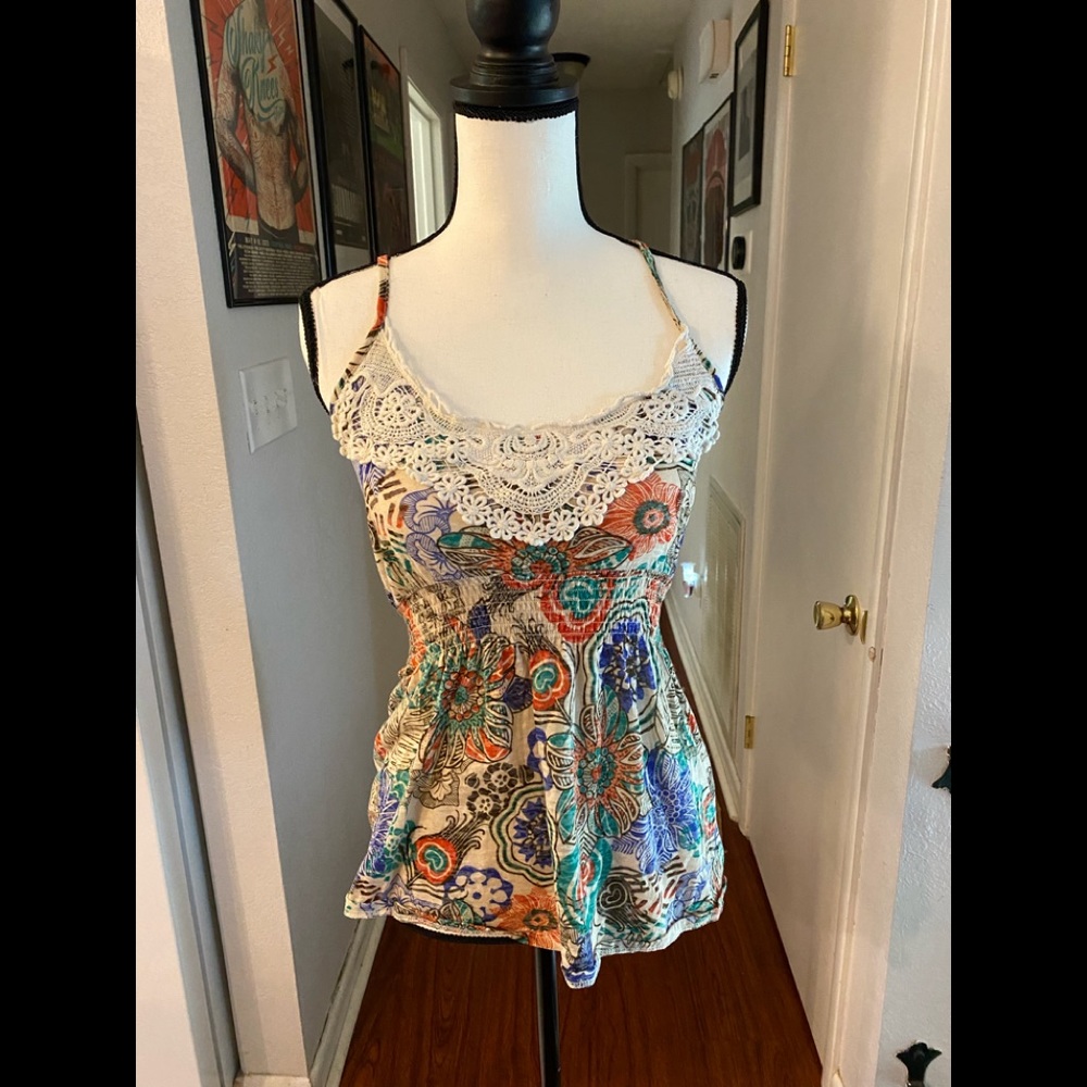 Colorful tank top for spring.